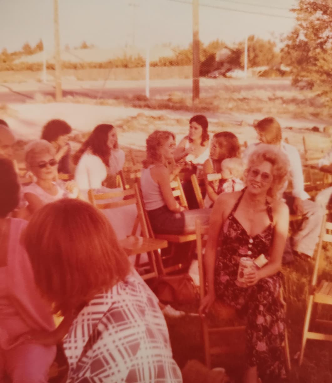 36 Photos of '70s Parties to Break Out the Tupperware and Fondue